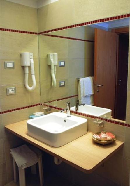 Hotel Capitol San Mauro Mare Room photo