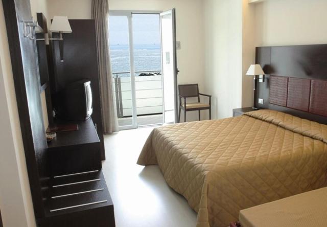 Hotel Capitol San Mauro Mare Room photo