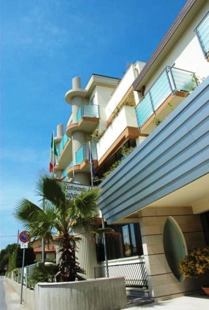 Hotel Capitol San Mauro Mare Exterior photo